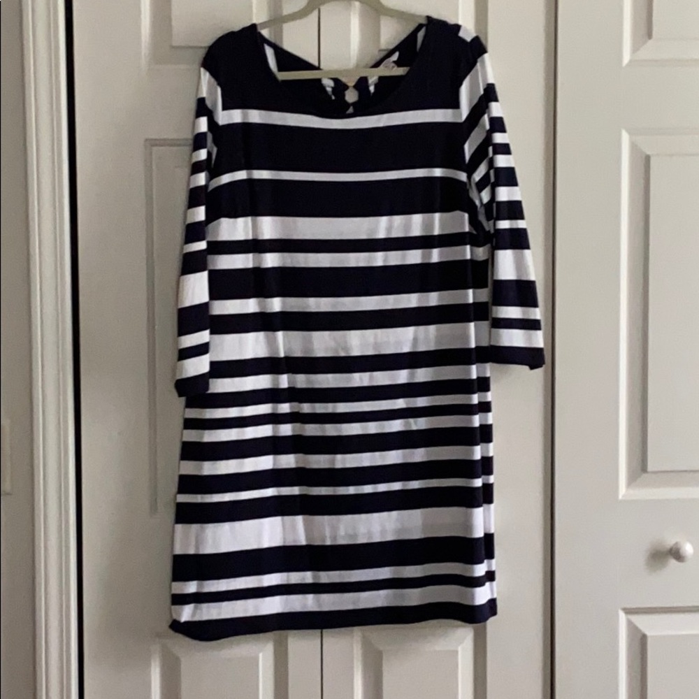 Crown and Ivy 3/4 length sleeve dress